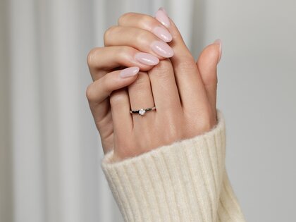 Verlovingsring Modern in 14K witgoud met diamant 0,30ct H/SI