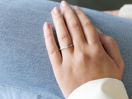 Verlovingsring Modern in 9K witgoud met diamant 0,25ct H/SI