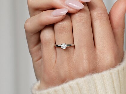 Verlovingsring Modern in 9K geelgoud met diamant 0,50ct G/SI