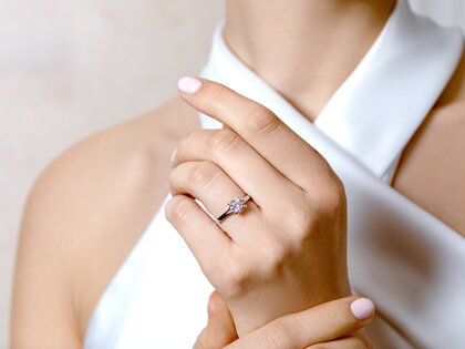 Verlovingsring Modern in 9K witgoud met diamant 1,00ct H/SI