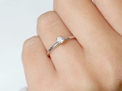 Verlovingsring Pure in 14K witgoud met diamant 0,08ct G/SI