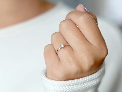 Verlovingsring Pure in 14K witgoud met diamant 0,08ct G/SI