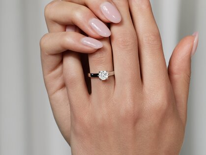 Verlovingsring Romance in 9K witgoud met diamant 1,00ct H/SI