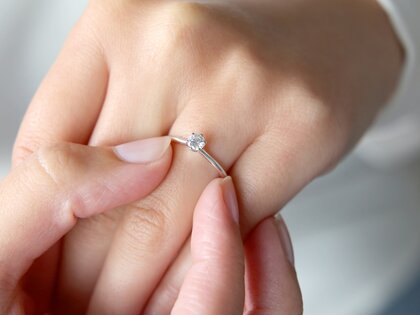 Verlovingsring Royal in 9K witgoud met diamant 0,25ct H/SI