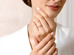 Verlovingsring Surprise in 9K geelgoud met diamant 0,05ct G/SI