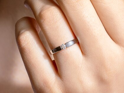 Verlovingsring Infinity Petite in 14K witgoud met diamant 0,13ct G/SI