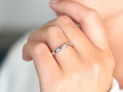 Verlovingsring Infinity Petite in 14K witgoud met diamant 0,06ct G/SI