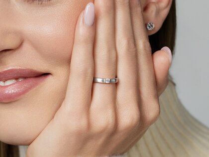 Verlovingsring Infinity in 14K geelgoud met diamant 0,10ct H/SI