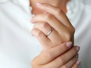 Verlovingsring Infinity in 18K witgoud met diamant 0,05ct G/VS