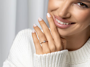 Verlovingsring Touch in 9K witgoud met diamant 0,13ct G/SI