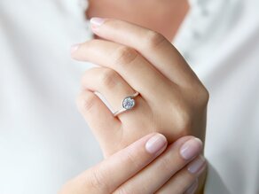 Verlovingsring Touch in 9K witgoud met diamant 0,75ct G/SI