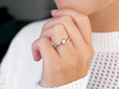 Verlovingsring Twist in zilver 925/- met diamant 0,15ct G/SI