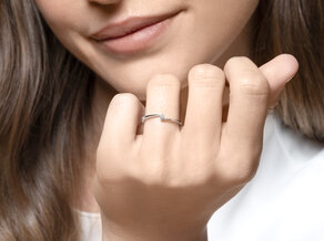 Verlovingsring Vibe  in 14K geelgoud met diamant 0,03ct H/SI
