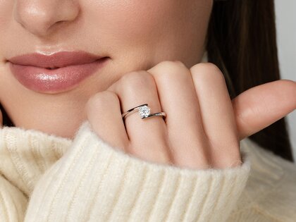 Verlovingsring Vibe  in 9K geelgoud met diamant 0,50ct H/SI